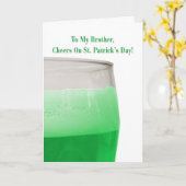 Für Bruder, grünes Bier für St. Patrick's Day Karte (Gelbe Blume)