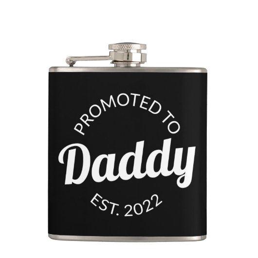 Für Daddy Est befördert. 2022 I Flachmann (Vorderseite)