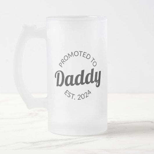 Für Daddy Est befördert. 2024 I Mattglas Bierglas (Links)