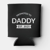Für Daddy Est befördert. 2025 Dosenkühler (Vorderseite)