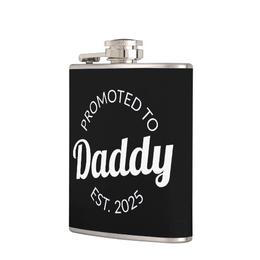 Für Daddy Est befördert. 2025 Flachmann (Links)