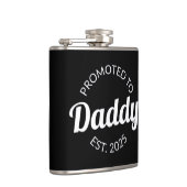 Für Daddy Est befördert. 2025 Flachmann (Rechts)