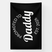 Für Daddy Est befördert. 2026 Banner (Vertikal)
