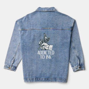 Für den Tätowierkünstler Tinte vorgesehen Jeansjacke