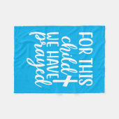 Für dieses Kind haben wir mit Kreuz betet Fleecedecke (Vorderseite (Horizontal))