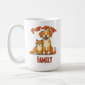 Fur‑ever Family – Funny Cat and Dog Lover Kaffeetasse (Links)