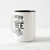 Für immer frei und frei zweifarbige tasse (Vorderseite Links)