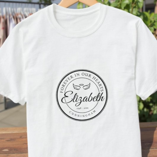 Für immer in unserem Hearts Funeral Memorial Angel T-Shirt