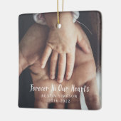 Für immer in unserem Herzen Personalisiertes Foto Keramikornament (Links)