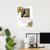 Für immer in unserem Herzen Sonnenblumen Burgund B Poster (Heimbüro)