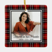 Für immer in unseren Herzen Rote Karierte Gedenkst Keramikornament (Vorderseite)