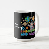 Für Kindergarten und Jenseits des Astronauten Funn Kaffeetasse (VorderseiteRechts)