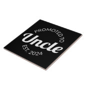 Für Onkel Est bestimmt. 2024 I Fliese (Seite)