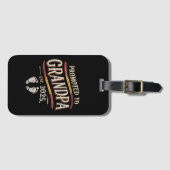 Für Opa 2025 befördert Opa Opa est 2025 Gepäckanhänger (Vorderseite (Horizontal))