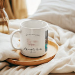 Für Tanten befördert | PERSONALISIERTES FOTO Kaffeetasse<br><div class="desc">Niedliche Aquarellbilder mit dem Jahr. "Nur die besten Schwestern werden zur Tante befördert". Laden Sie Ihre eigenen Fotos hoch und schreiben Sie eine benutzerdefinierte Nachricht. Personalisieren Sie für Ihre Tante oder Tante, um ein einzigartiges Geschenk zu schaffen. Ein perfekter Weg, ihr zu zeigen, wie phantastisch sie jeden Tag ist. Alle...</div>