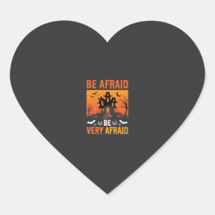 Fürchte dich vor dem Halloween-Design des Spukhaus Herz-Aufkleber