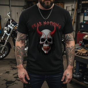 Fürchte Nichts Rotes Gehörntes Totenkopf-Grafik T-Shirt