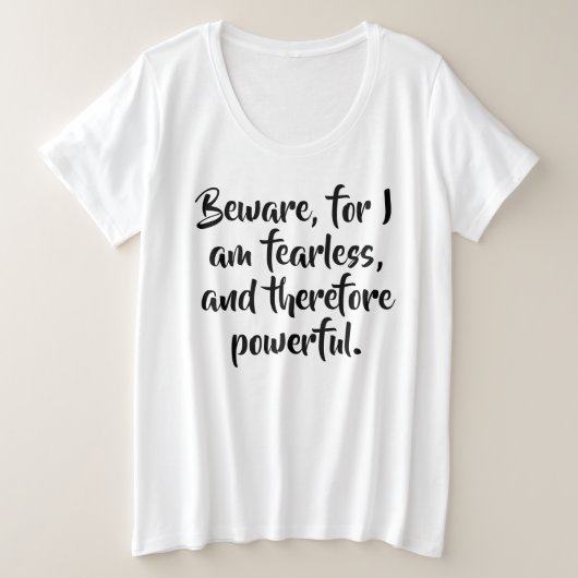 Furchtloses Frauenangebot Personalisiert in modern Große Größe T-Shirt (Design vorne)