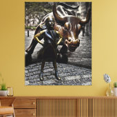 Furchtloses Mädchen gewinnt einen Verbündeten Leinwanddruck (Insitu (Wohnzimmer))