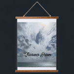 Furrever Dream Wall Art Deco Tapestes Wandteppich Mit Holzrahmen<br><div class="desc">Dieses Furrever Dream Wall-Art Decor Tapestry wurde von meiner Liebe für Natur und Reisen inspiriert, und unser geliebtes Malteser, Skippy, unser liebevoller Begleiter, Therapehund und Held. Das folgende Produkt ist eine Hingabe an ihn und all die Zorn/Non-Furry-Gefährten und Helden - Vergangenheit, Gegenwart und Zukunft -, die viel Sonne und Licht...</div>