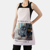 Furry Friend Name & Paw Print Accent Layout Schürze (InSitu)