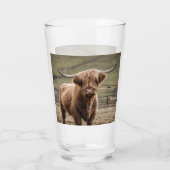 **"Furry Majestät: The Wooly Brown Highland Cow"** Glas (Rückseite)