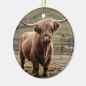 **"Furry Majestät: The Wooly Brown Highland Cow"** Keramik Ornament (Links)