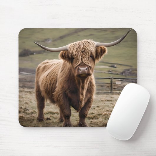 **"Furry Majestät: The Wooly Brown Highland Cow"** Mousepad (Mit Mouse)
