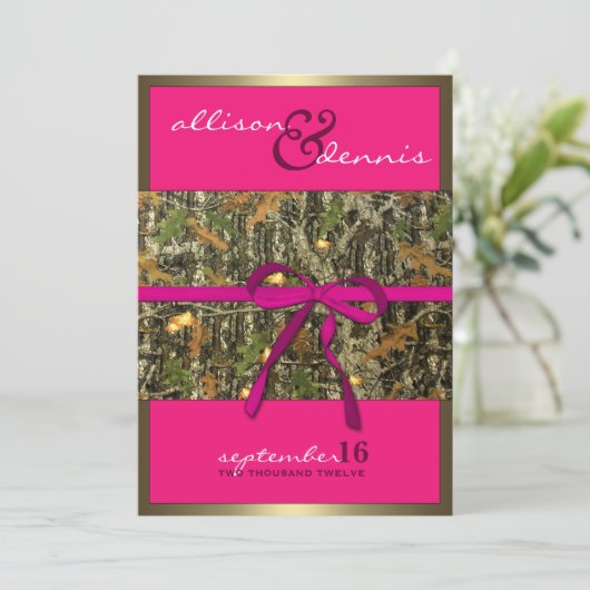 Fuschia Lavish Camouflage Hochzeit Einladungen (Stehend Vorderseite)
