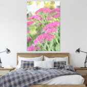 Fuschia Pink Flower Leinwand (Insitu (Schlafzimmer))