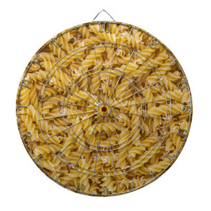 Fusilli pasta macro as background struktur dartscheibe