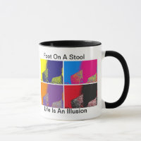 Fuß auf einer Schemel-kleinen Tasse