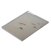 Fußabdrücke an einem weißen Strand in Mosambik Notizblock (Linke Seite)