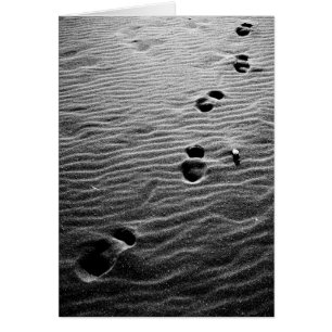 Fußabdrücke auf dem Sand