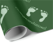Fußabdrücke für Kinder (grün) Geschenkpapier (Rolleneckpunkt)