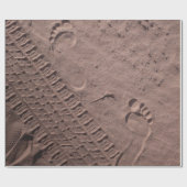 Fußabdrücke im Sand Geschenkpapier (Flach)
