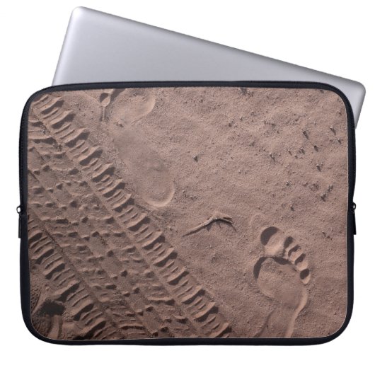 Fußabdrücke im Sand Laptopschutzhülle (Vorderseite)
