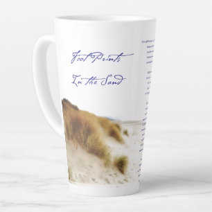 Fußabdrücke im Sand Milchtasse