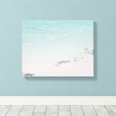 Fußabdrücke im Sand mit dem Ozean am Strand Leinwanddruck (Insitu (Holzboden))