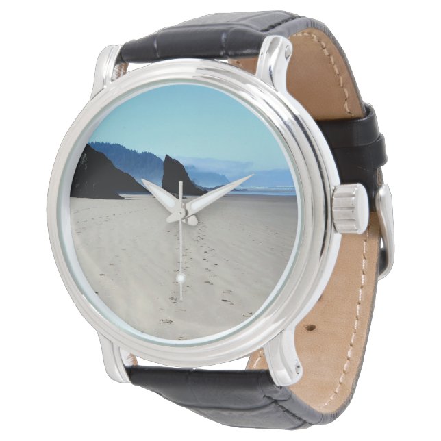 Fußabdrücke in der Sand-Uhr Armbanduhr (Schrägansicht)