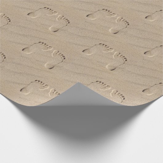 Fußabdrücke in Strandsand Geschenkpapier (Ecke)