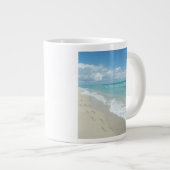 Fußabdrücke von White Sandy Beach, Landschaftlich Jumbo-Tasse (Vorderseite Rechts)