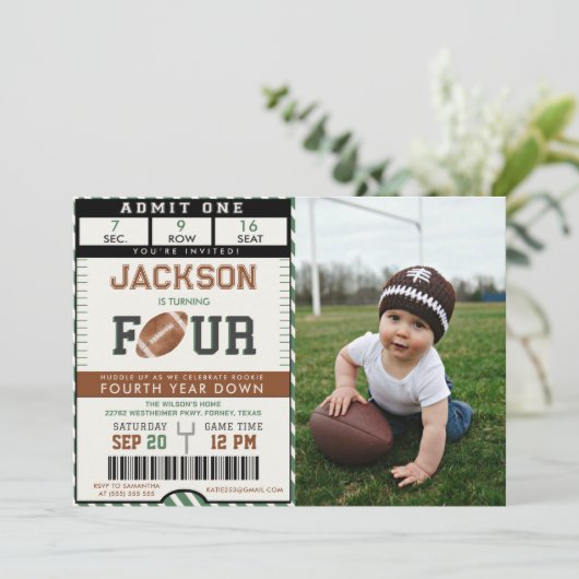 Fußball 4. Geburtstag Foto Einladung (Stehend Vorderseite)