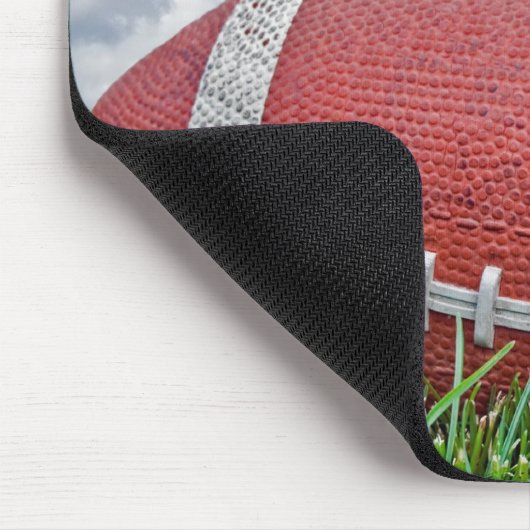 Fußball auf Gras Mousepad (Ecke)