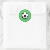Fußball auf Grün mit benutzerdefiniertem Text Runder Aufkleber (Tasche)
