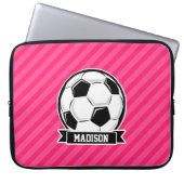 Fußball auf Neon Pink Streifen Laptopschutzhülle (Vorderseite)