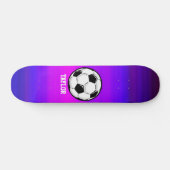 Fußball-Ball; Vibranly Blue und Magenta Skateboard (Horizontal)
