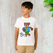 Fußball-Bären spielen Fußball im Sportraum T-Shirt