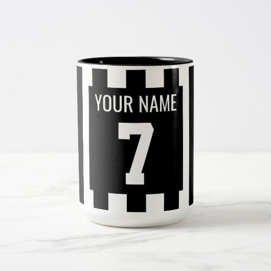 Fußball Black & White Jersey Zweifarbige Tasse (Mittel)