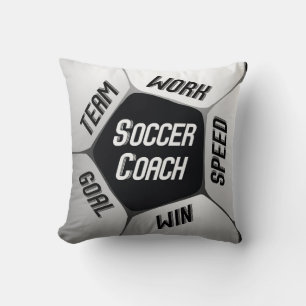 Fußball-Coach dankt Groß Ball Kissen